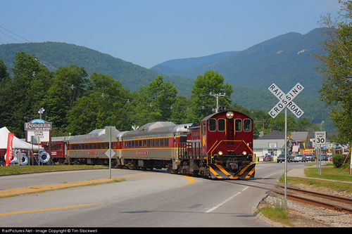 Hobo Railroad   Lincoln Crossing
